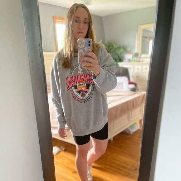 Meet your Posher, Laura - Picture 2 of 2